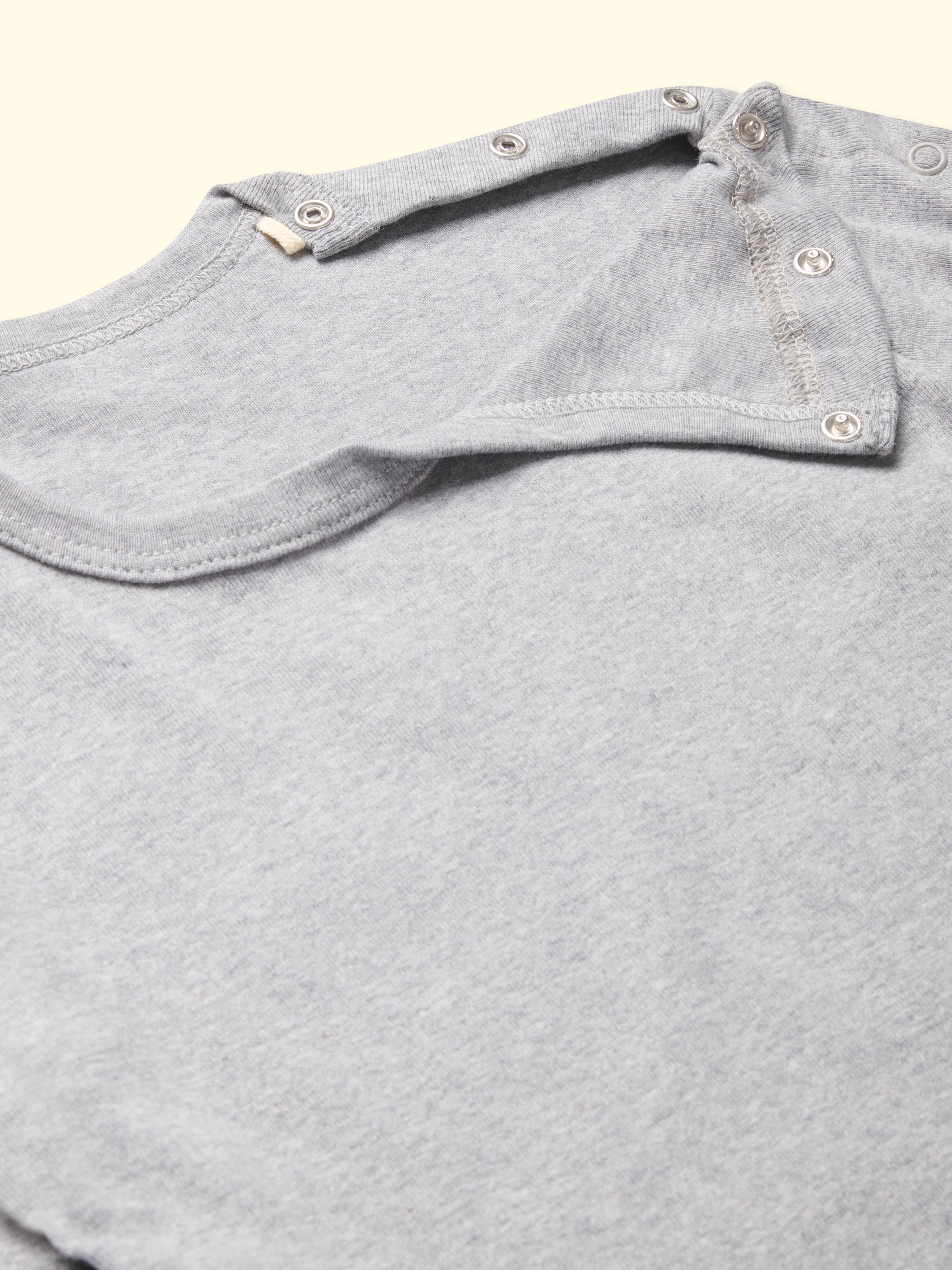 Sondenbody Mitwachsbody Björn - para niños con atención médica, con abertura para las mangas, hasta la talla 176