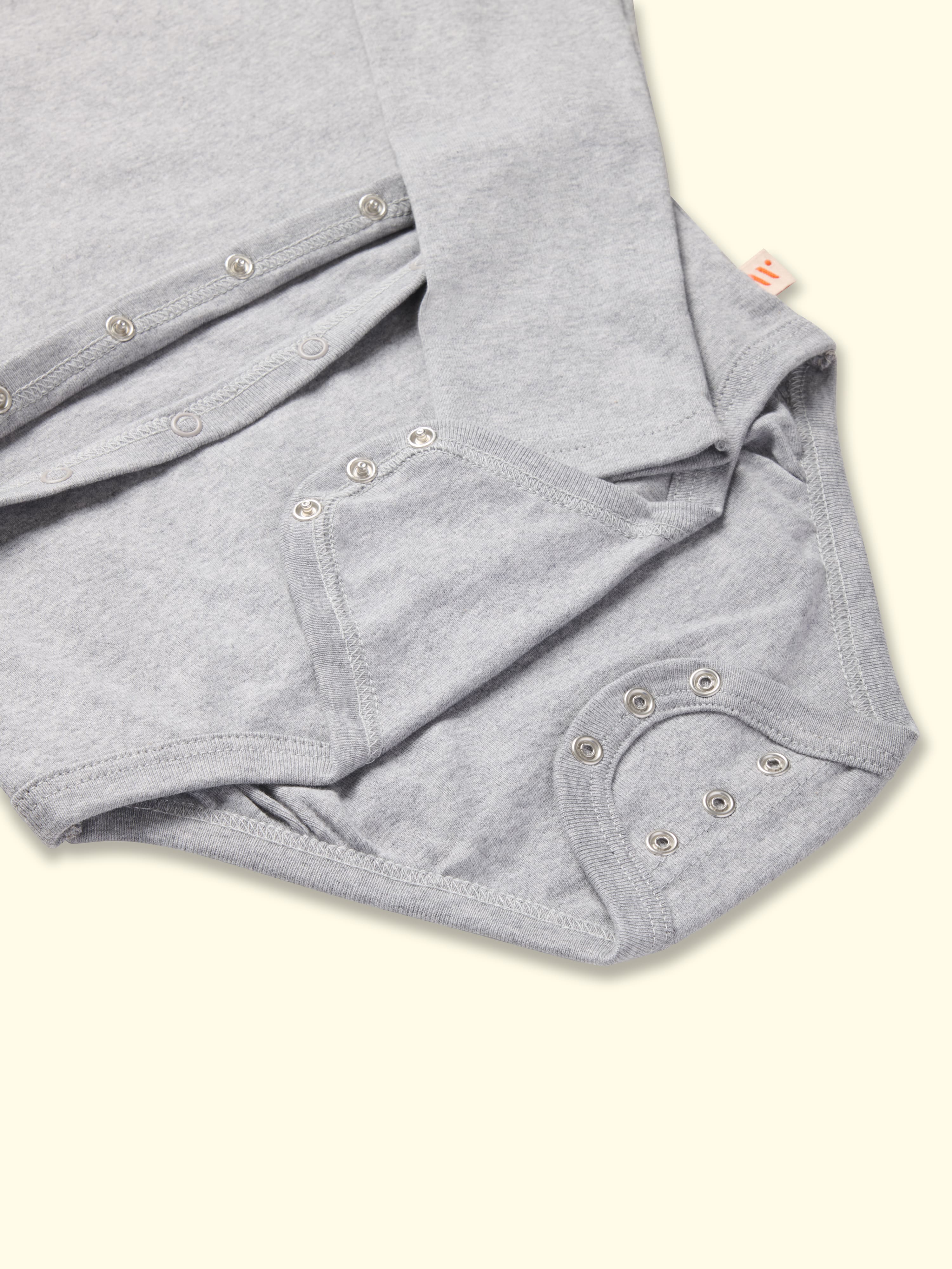 Sondenbody Mitwachsbody Björn - para niños con atención médica, con abertura para las mangas, hasta la talla 176