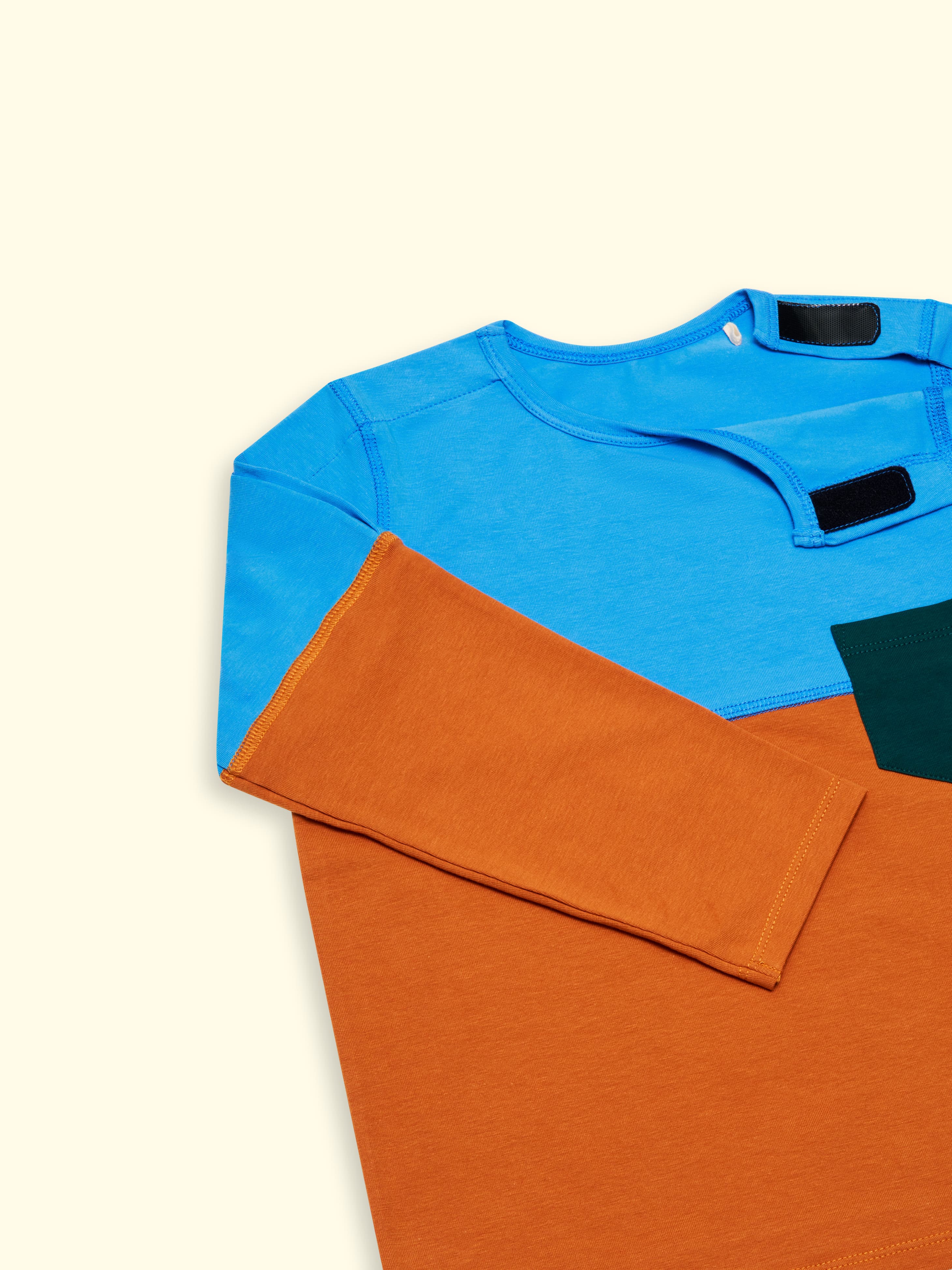 Adaptives Langarmshirt Oskar - mit partieller Ärmelöffnung, bis Gr. 140