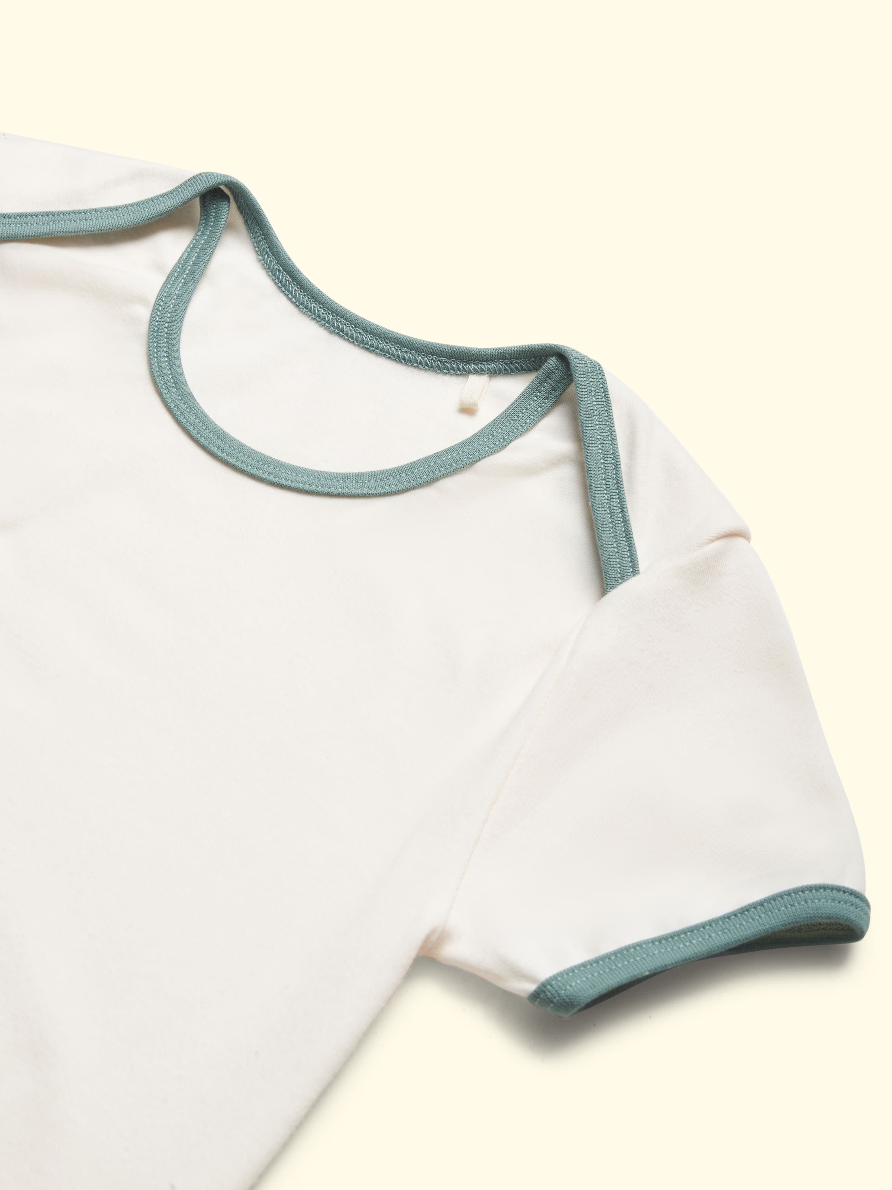Body de manga corta ajustable Leon - body cómodo para el cuidado de niños y jóvenes, hasta talla 176