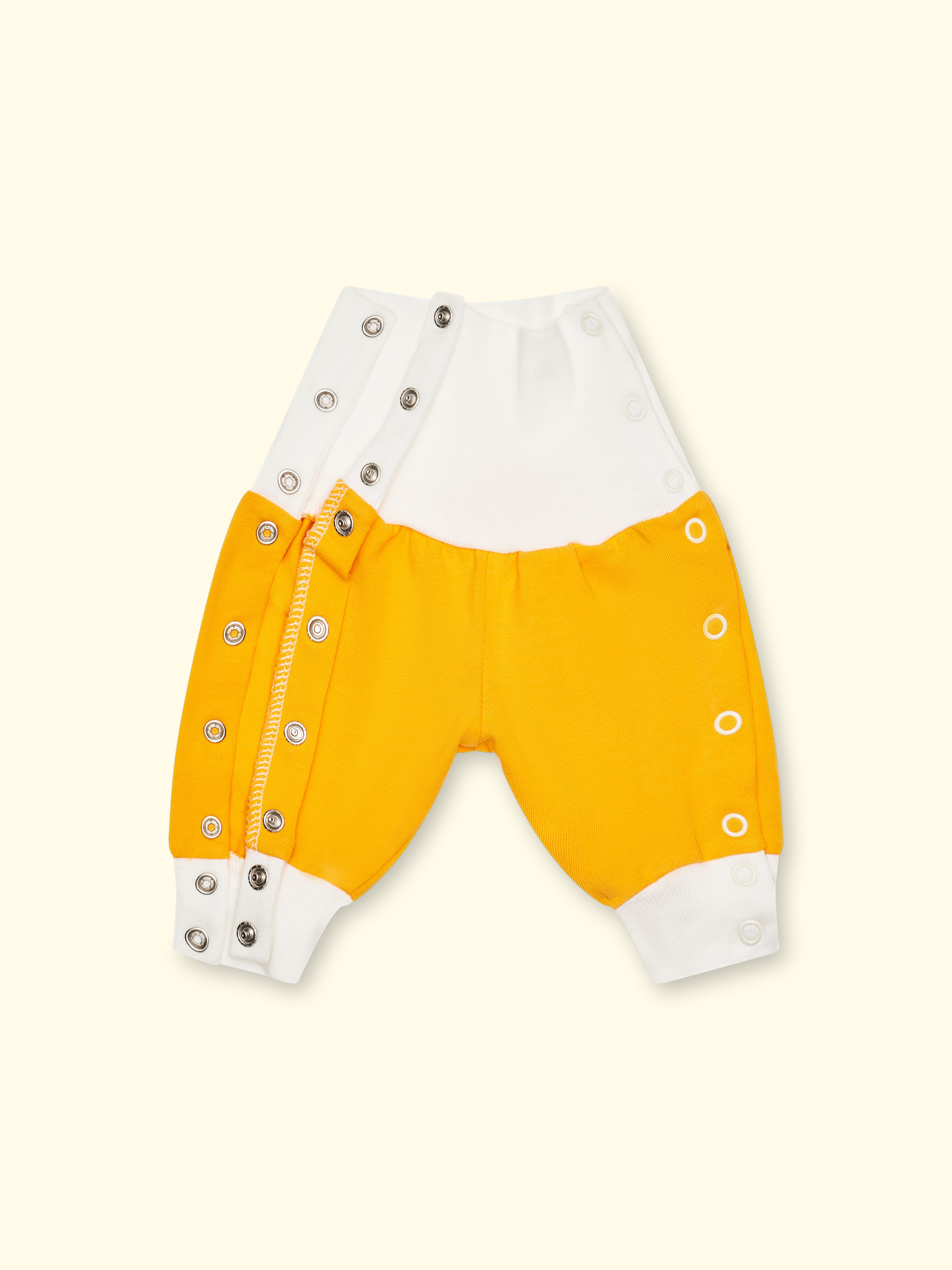 Jersey trousers for premature babies and babies with snap fasteners