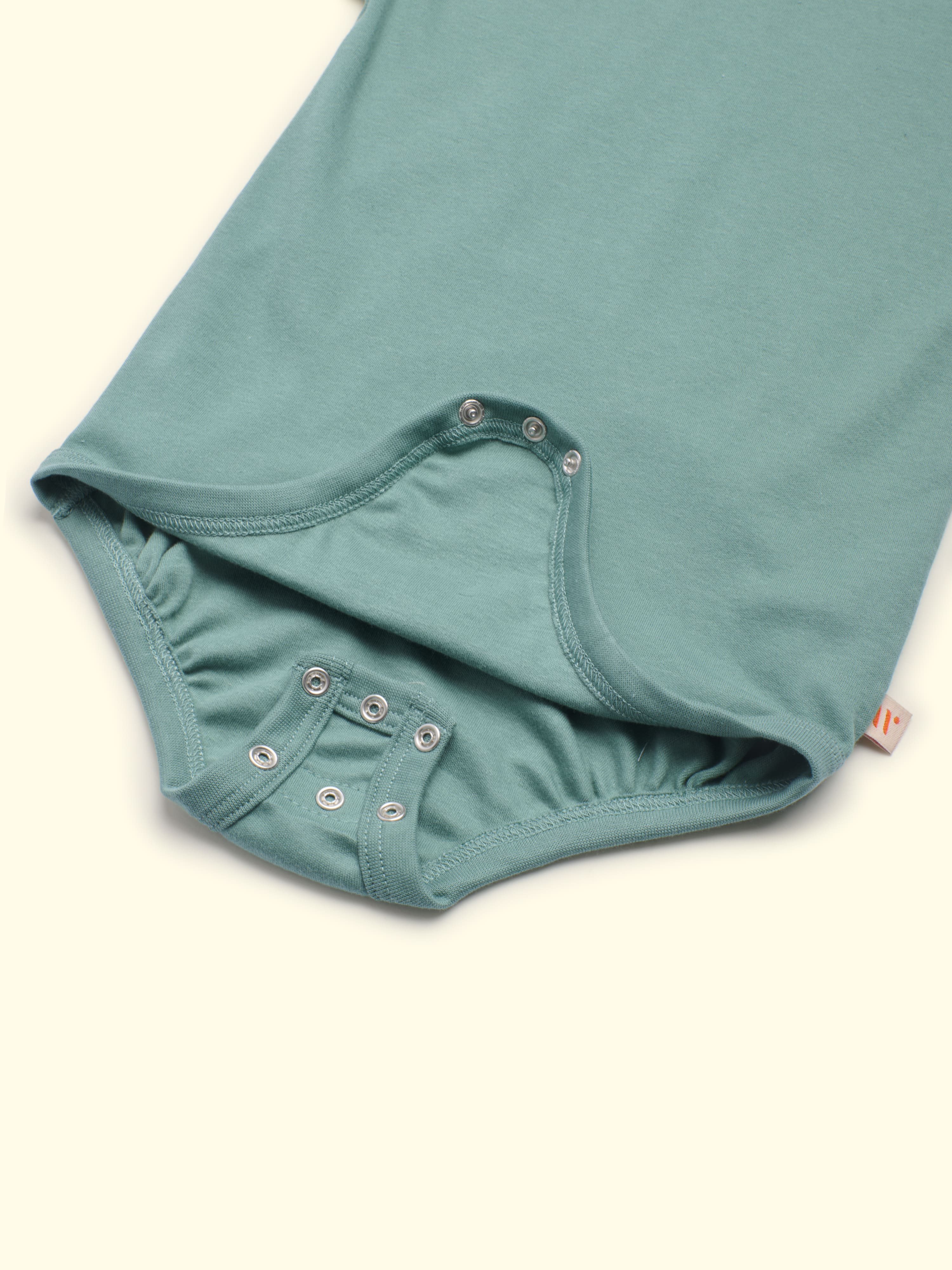 Kurzarm-Mitwachsbody Leon - komfortabler Pflegebody für Kinder & Jugendliche, bis Gr. 176